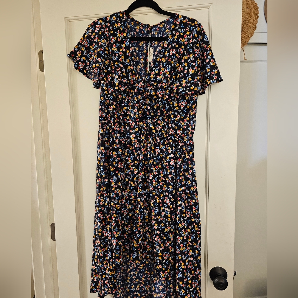 Easel size large dress